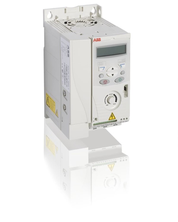 ACS150, R2, basic panel, left_9IBA033926_1600x1072.jpg